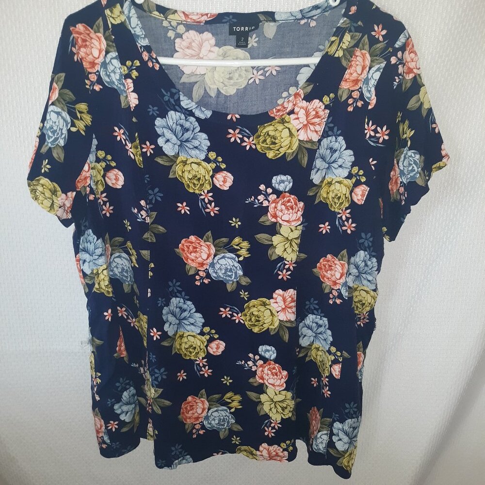 Torrid Short Sleeve Flower Print Shirt - Womans